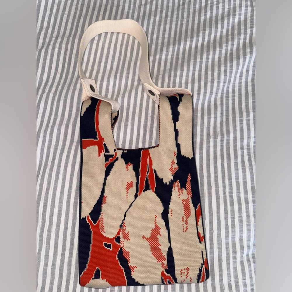 NWT- Hand Made Patterned Knitted Handbag with handle